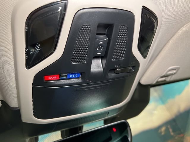 Certified 2025 Subaru Outback Limited image 49