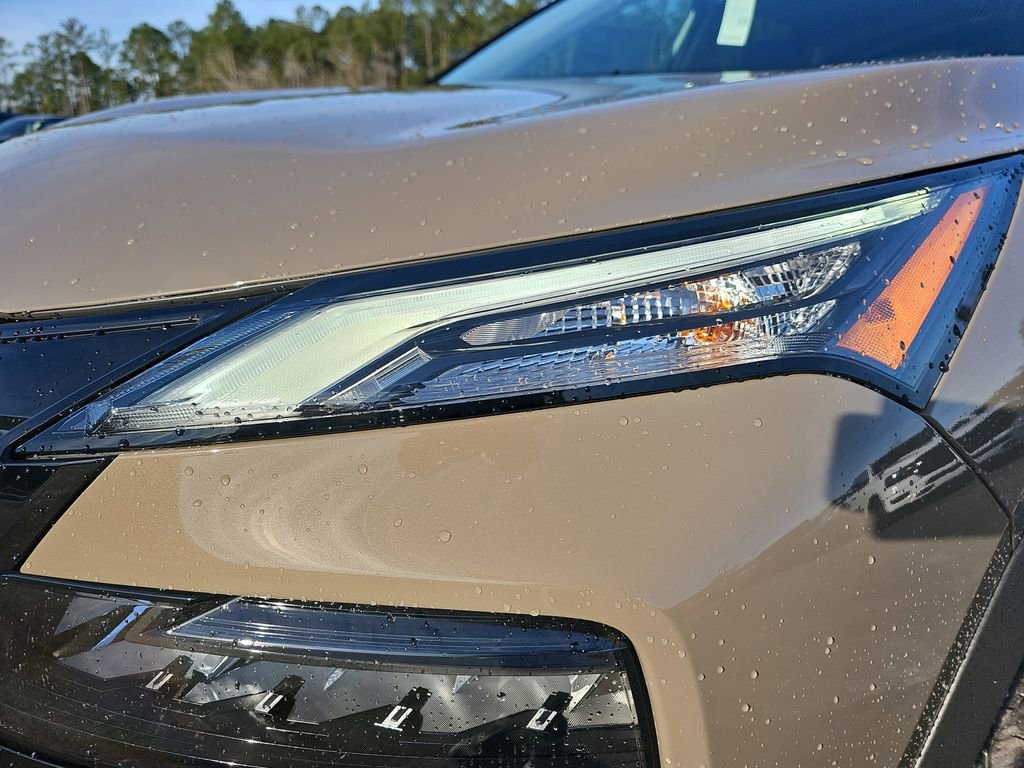 New 2026 Nissan Rogue SV w/ Rock Creek Premium Package AWD/4WD image 33
