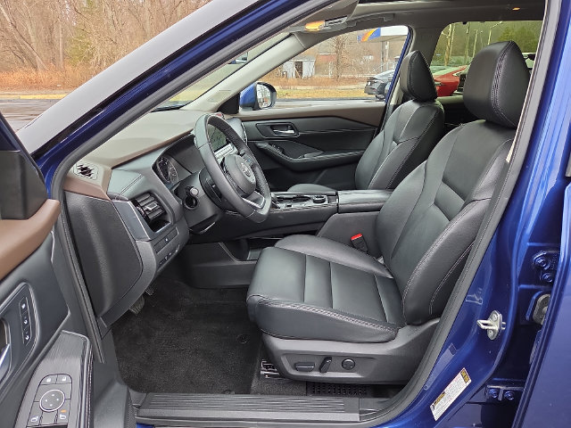 Used 2023 Nissan Rogue SL w/ SL Premium Package AWD/4WD image 14