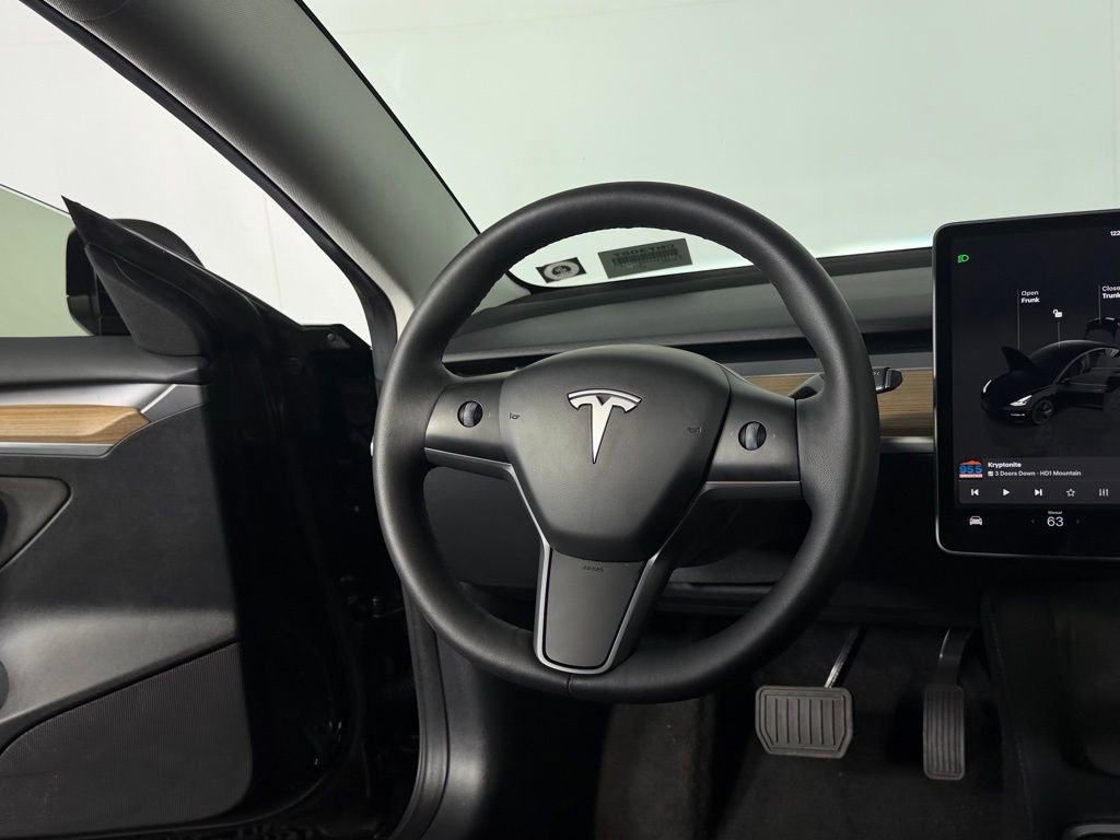 Used 2023 Tesla Model 3 Standard Range image 12