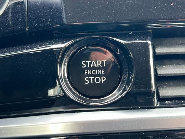 Used 2025 Nissan Pathfinder SL image 33