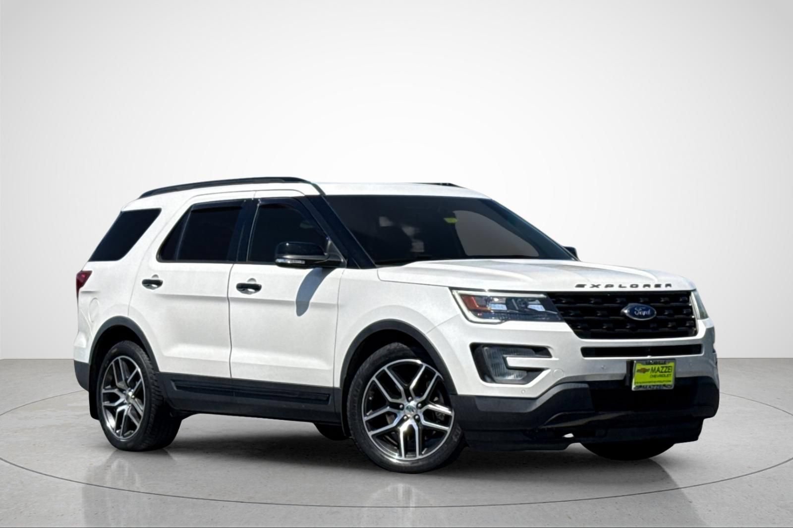 Used 2016 Ford Explorer Sport w/ Equipment Group 401A AWD/4WD image 2