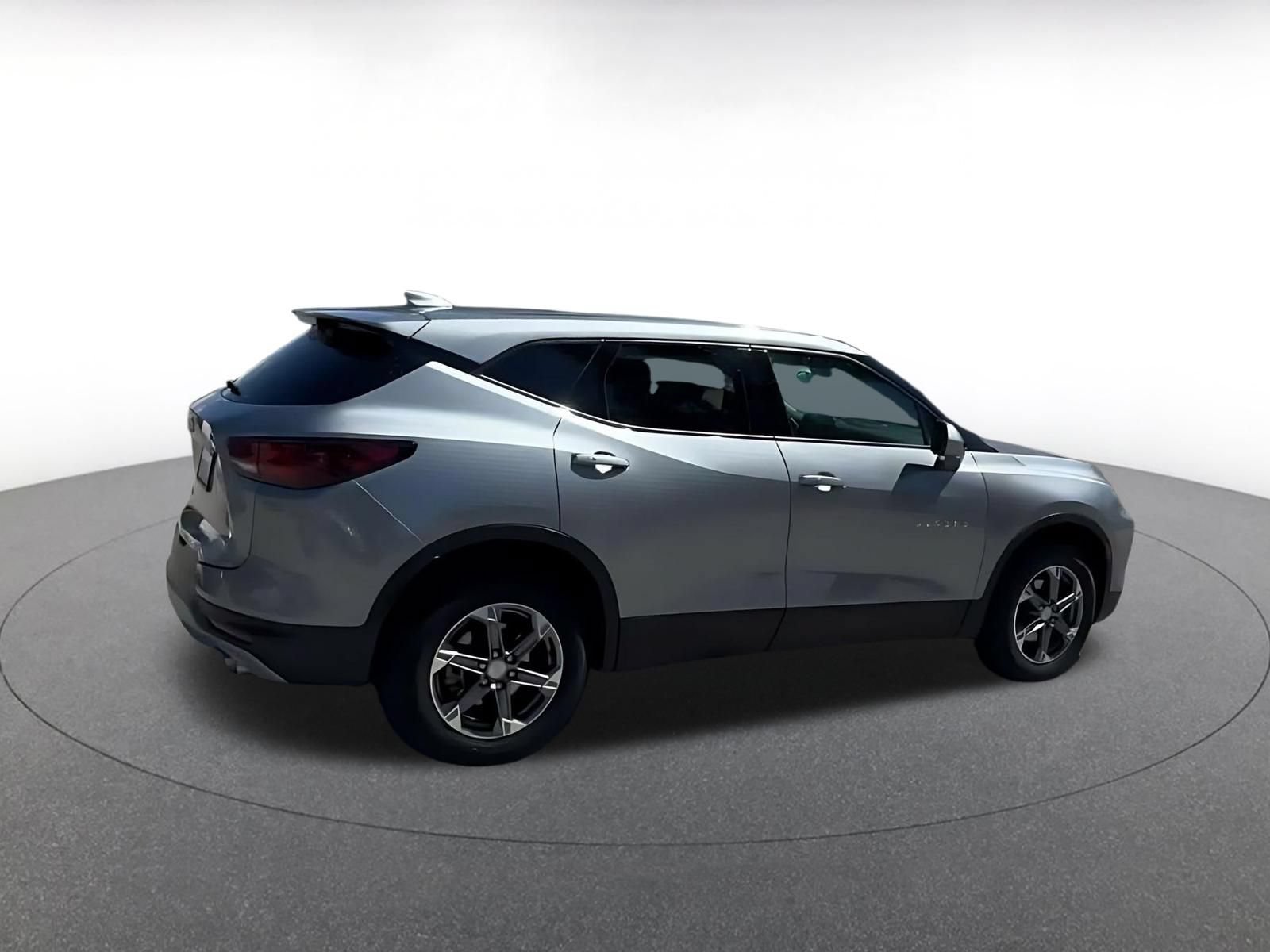 Used 2025 Chevrolet Blazer LT FWD image 14