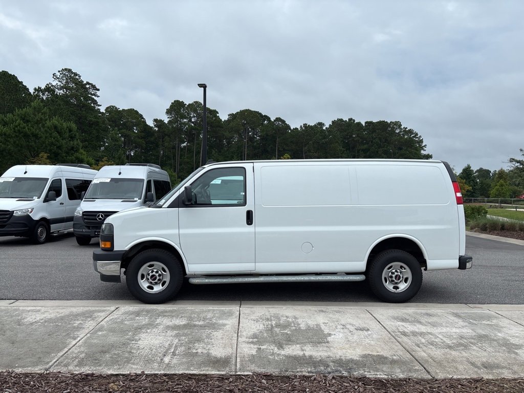 Used 2023 GMC Savana 2500 w/ Driver Convenience Package image 7