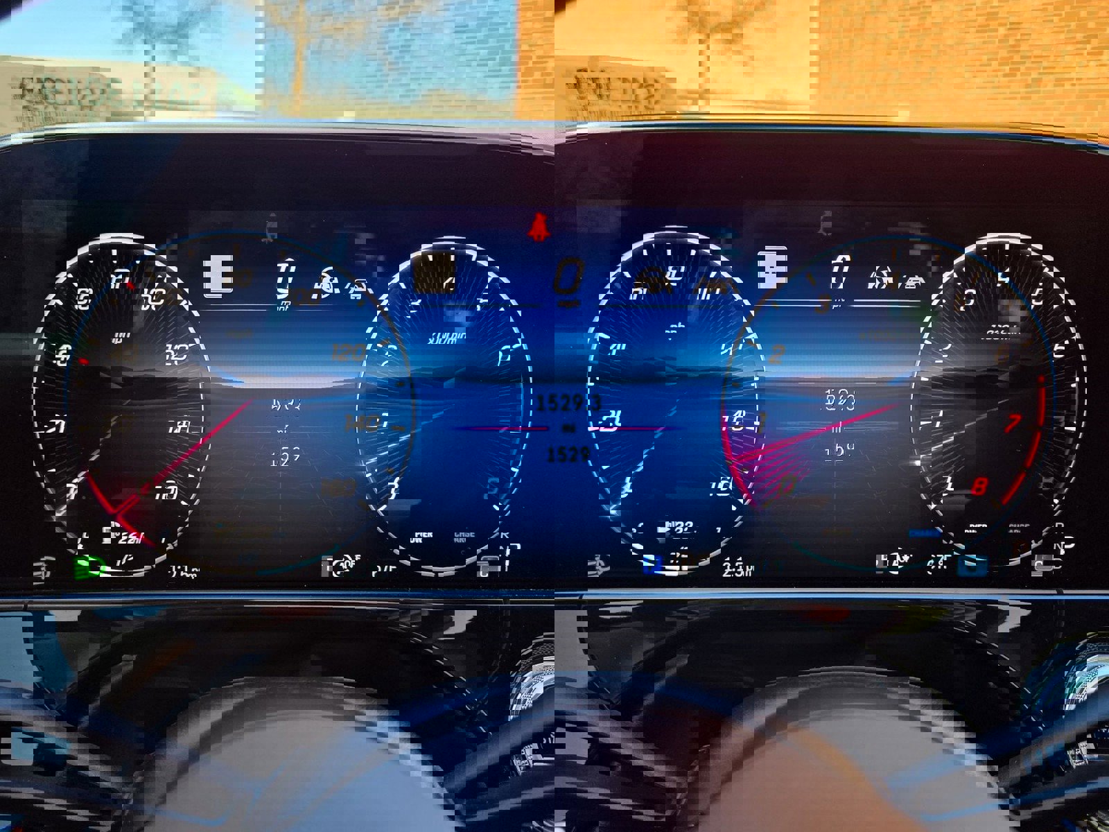 New 2025 Mercedes-Benz E 350 4MATIC Sedan image 20