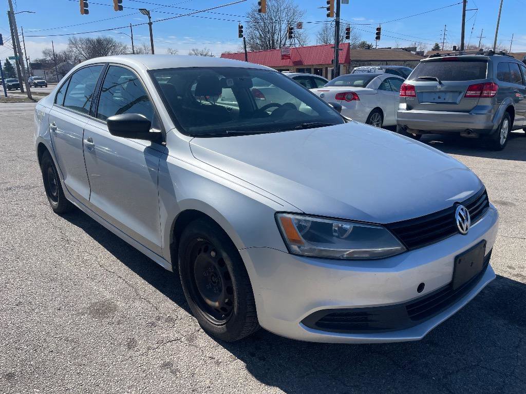 Used 2011 Volkswagen Jetta S image 3
