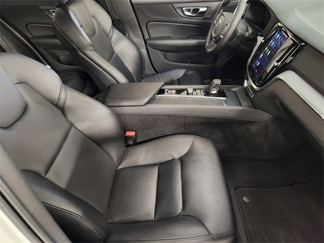 Used 2024 Volvo S60 B5 Core image 3