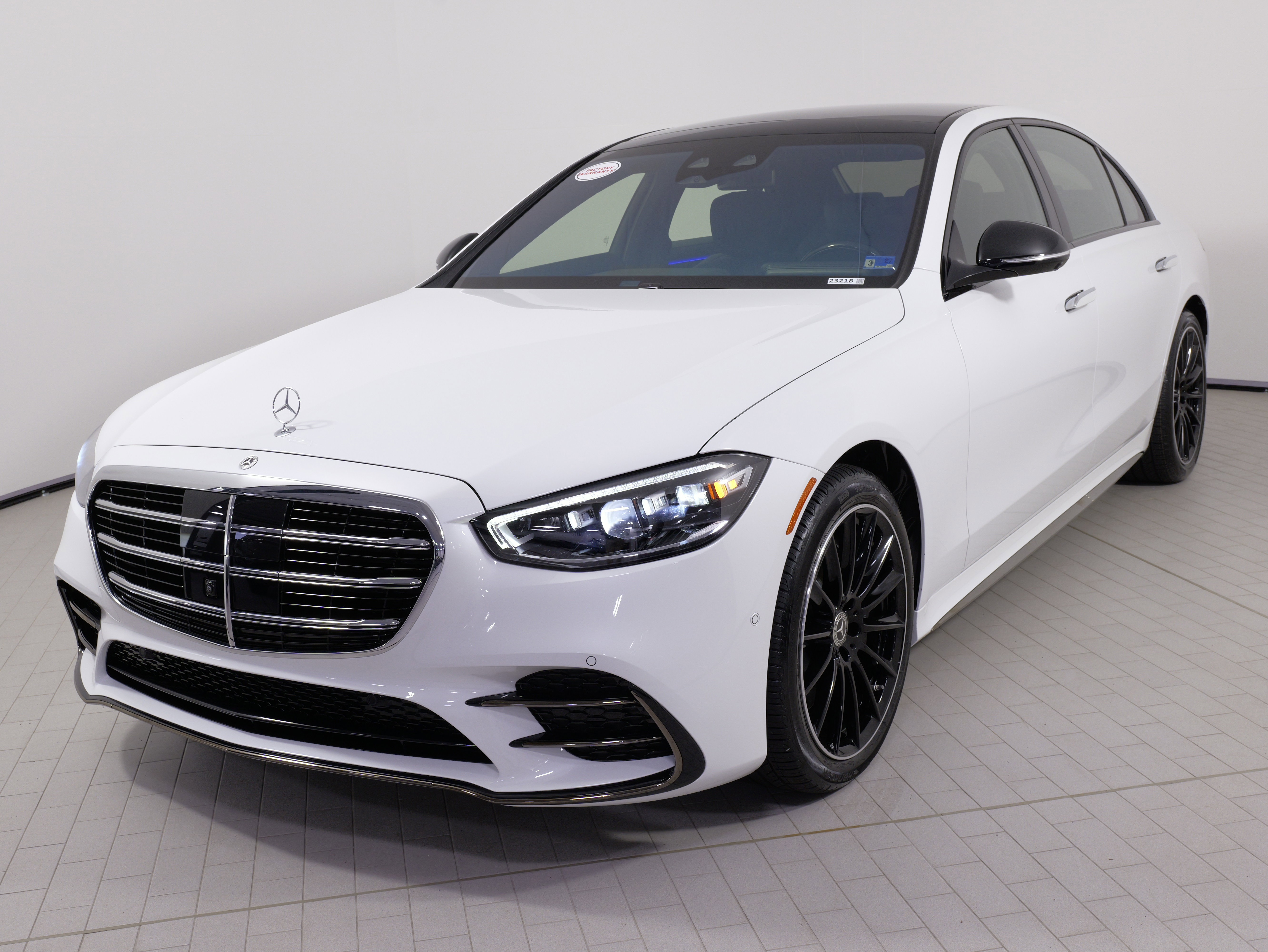 Used 2025 Mercedes-Benz S 580 4MATIC Sedan image 4