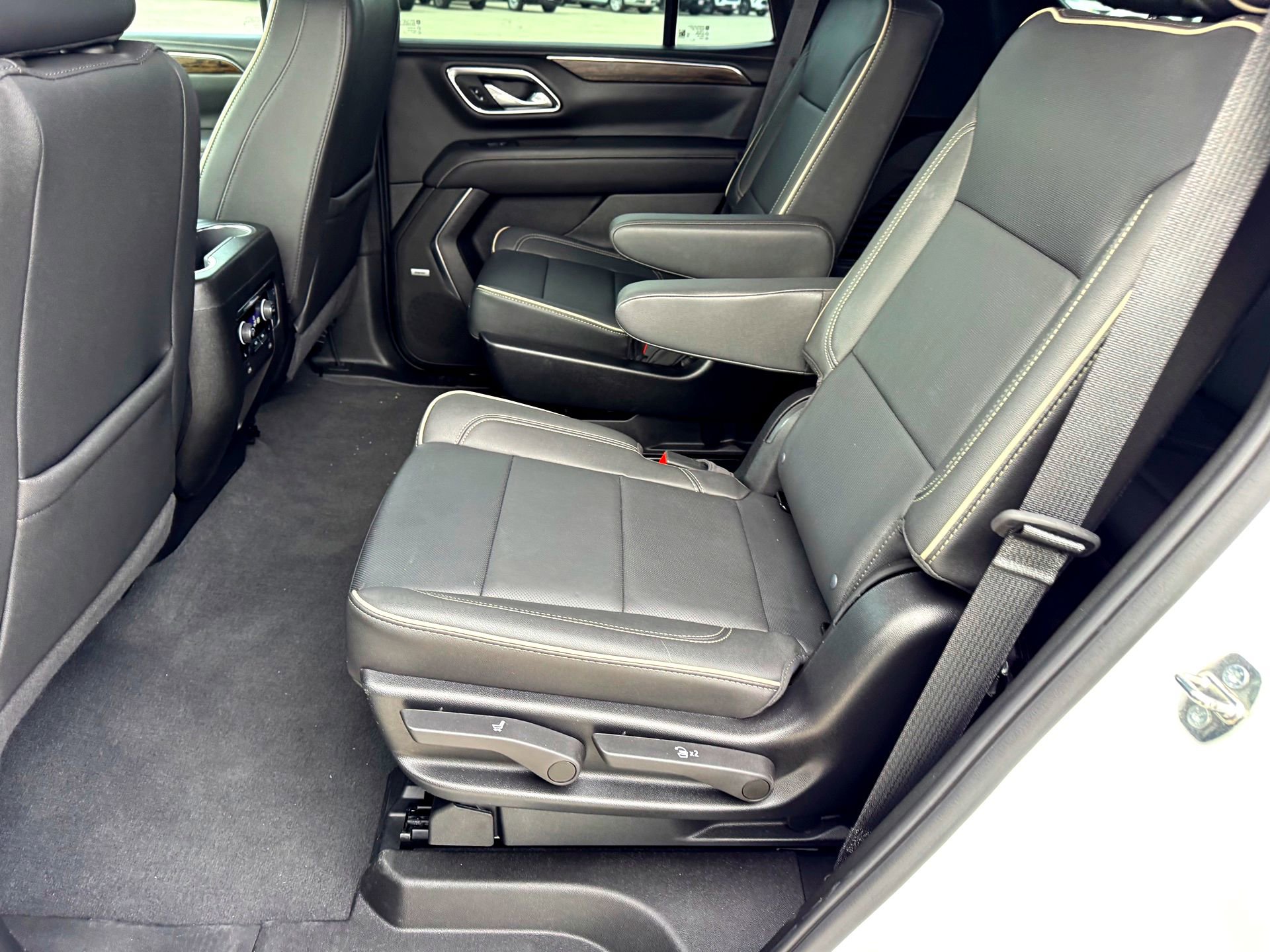 Used 2024 Chevrolet Tahoe Premier w/ Max Trailering Package image 19