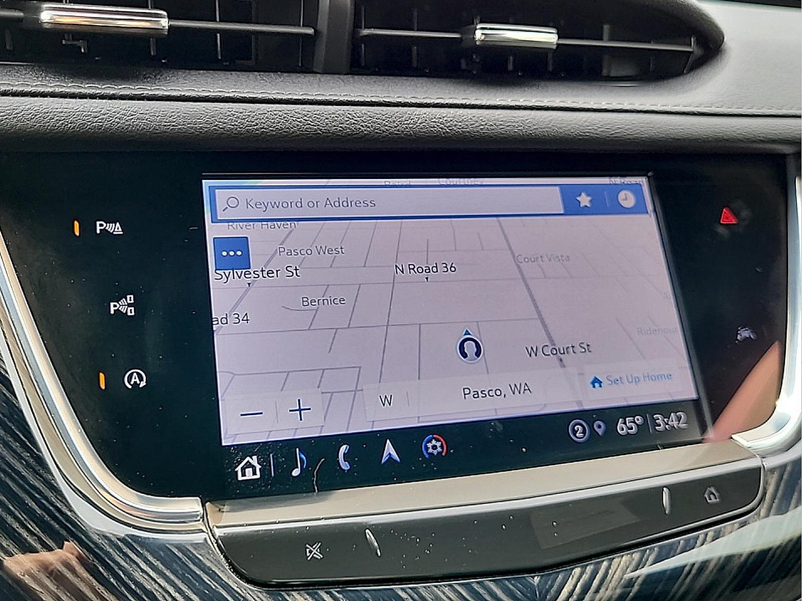 Certified 2024 Cadillac XT6 Premium Luxury w/ Technology Package AWD/4WD image 24