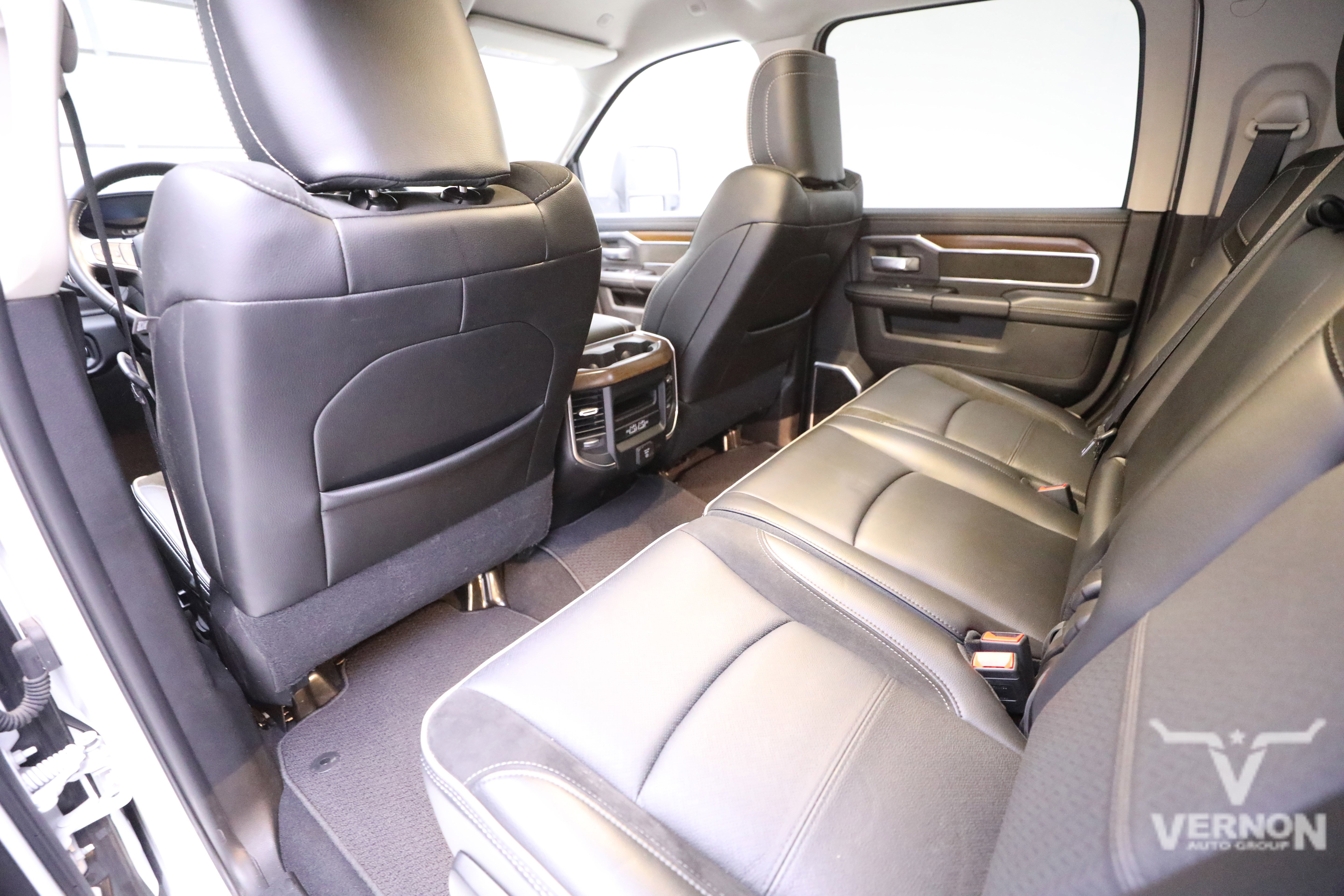 Used 2024 RAM 3500 Laramie w/ Chrome Bumper Package image 9