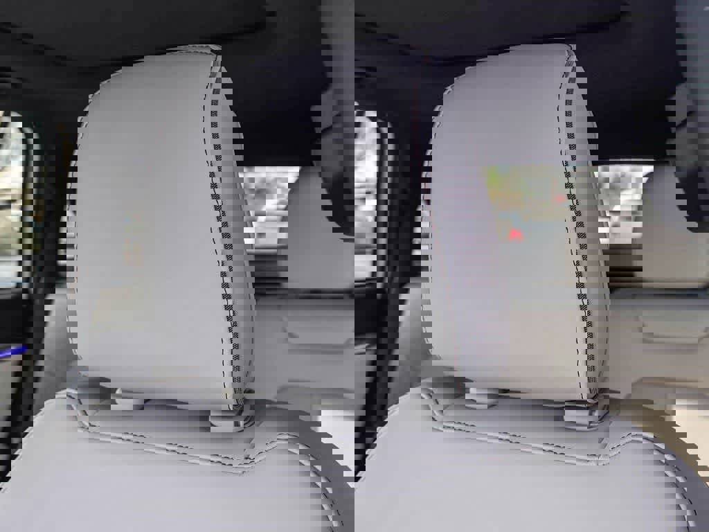 Used 2025 Jeep Wagoneer S Limited image 24