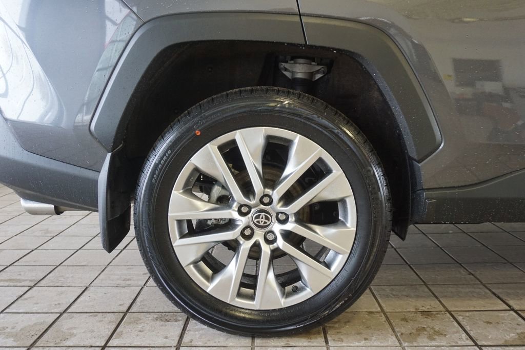 Certified 2024 Toyota RAV4 XLE Premium image 33