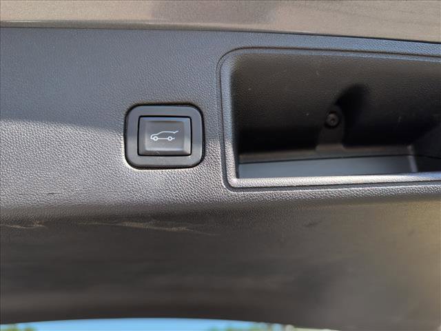 Used 2019 GMC Terrain SLT w/ Preferred Package image 9