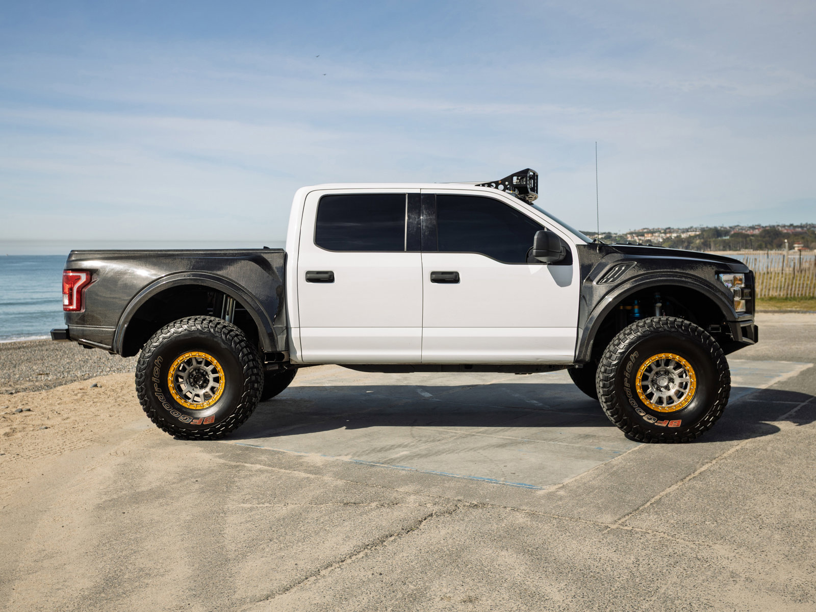 Used 2016 Ford F150 XLT AWD/4WD image 4