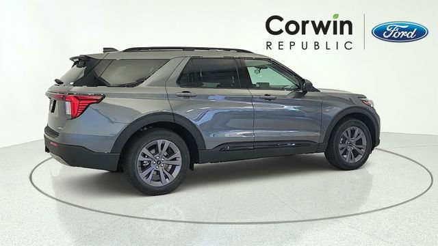 New 2026 Ford Explorer Active w/ Active Comfort Package AWD/4WD image 8
