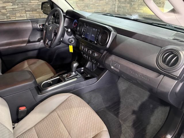 Used 2020 Toyota Tacoma SR w/ SR Convenience Package AWD/4WD image 3