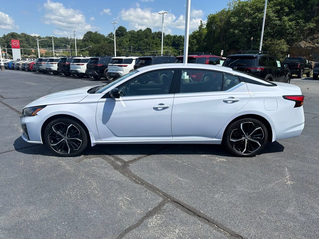 Certified 2025 Nissan Altima 2.5 SR FWD image 4