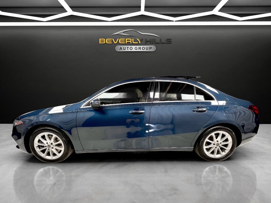 Used 2020 Mercedes-Benz A 220 4MATIC w/ Premium Package image 2