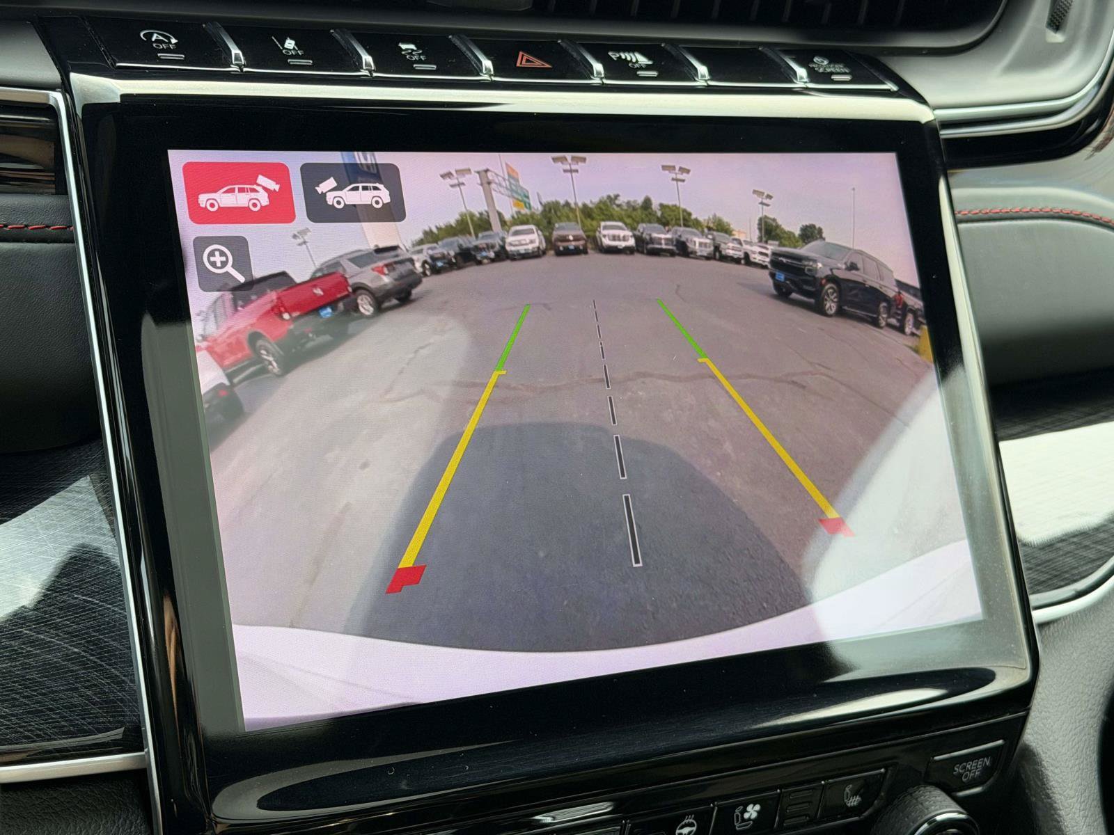 Used 2022 Jeep Grand Cherokee Trailhawk w/ Luxury Tech Group III AWD/4WD image 13