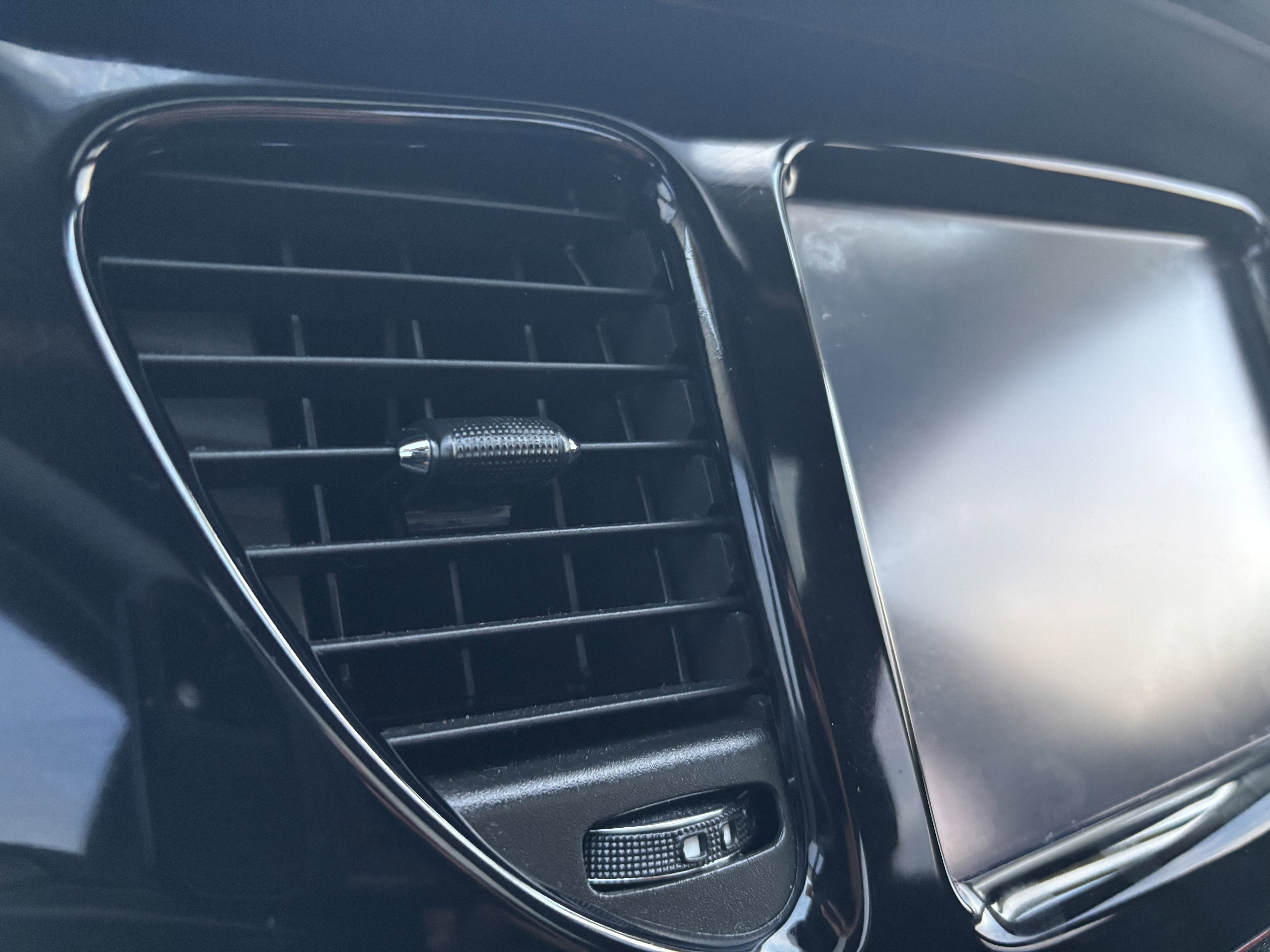 Used 2014 Dodge Dart SXT w/ Sun/Sound Group image 31