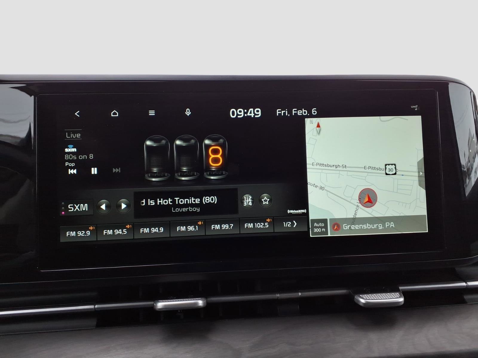 Used 2022 Kia Carnival EX image 19