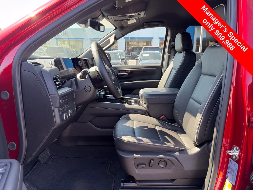 Used 2025 Chevrolet Suburban Premier AWD/4WD image 16