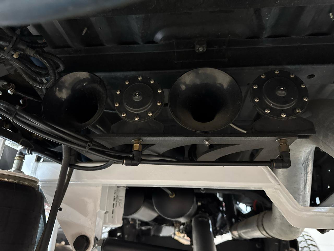 Used 1994 Ford Bronco XLT image 60