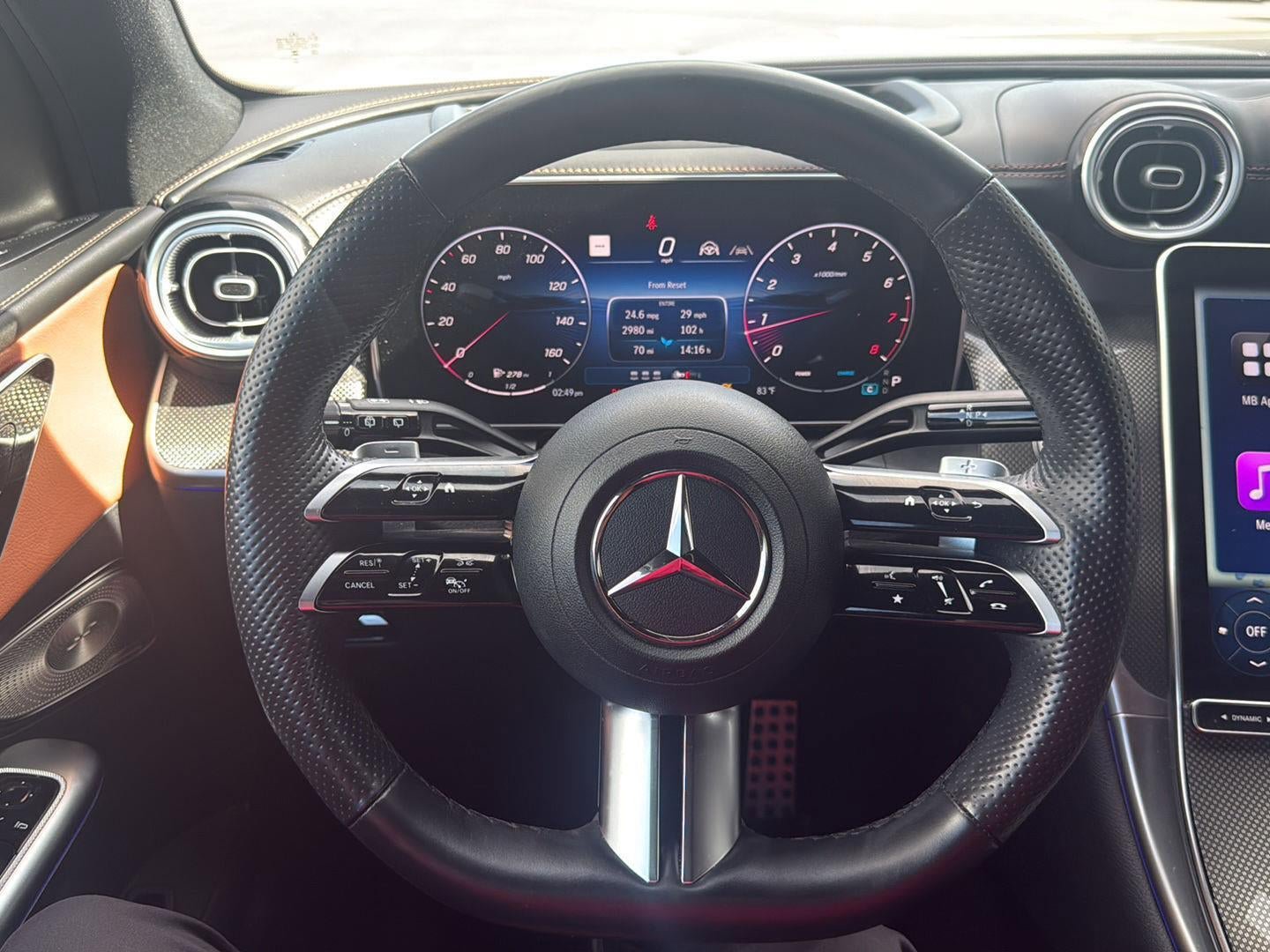 Used 2025 Mercedes-Benz GLC 300 4MATIC image 15