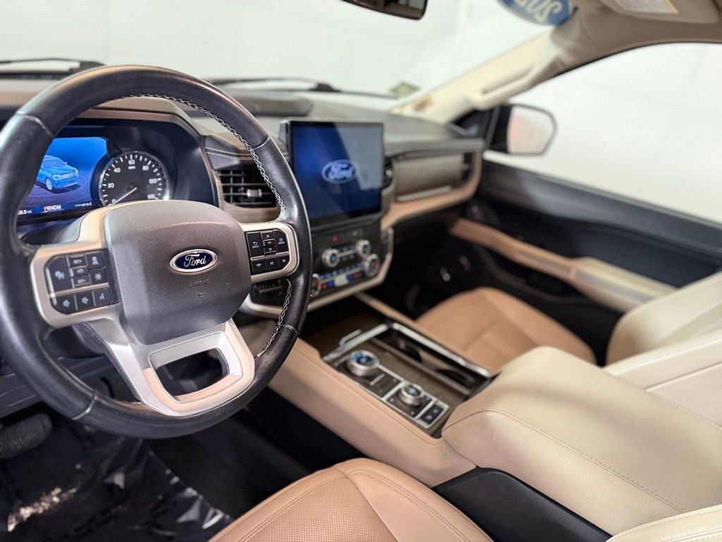 Used 2023 Ford Expedition Limited image 18