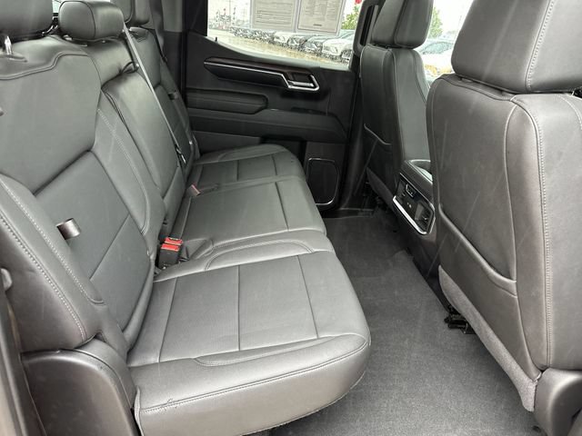 Used 2024 GMC Sierra 1500 SLT w/ SLT Premium Package AWD/4WD image 28