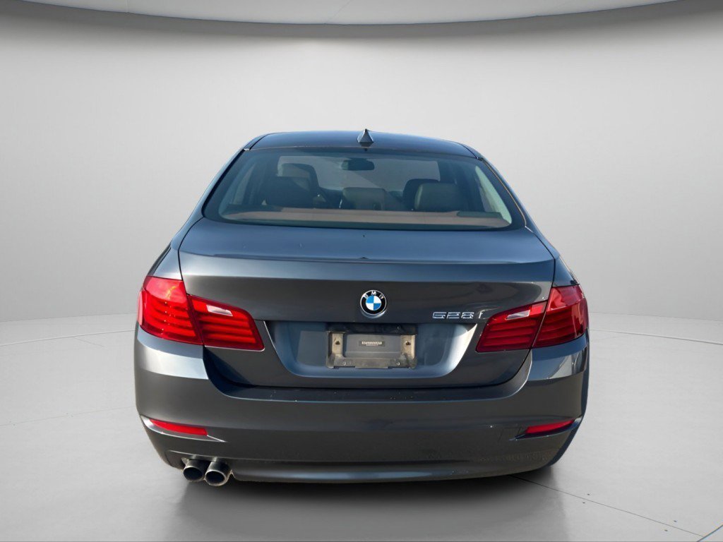 Used 2016 BMW 528i Sedan RWD image 8