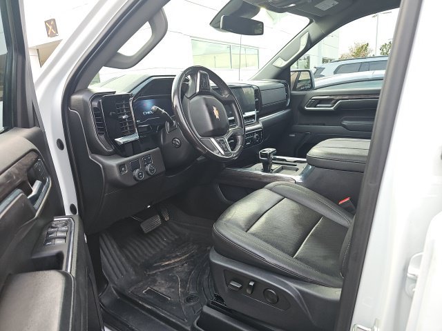 Used 2023 Chevrolet Silverado 1500 LTZ RWD image 5