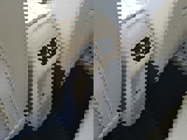 Used 2021 Buick Envision Essence w/ Technology Package I image 11