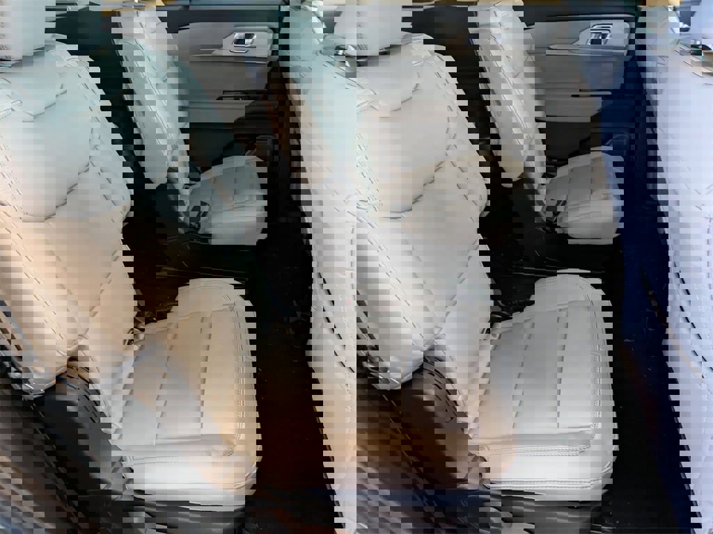 New 2026 Ford Explorer Active w/ Active Comfort Package image 19