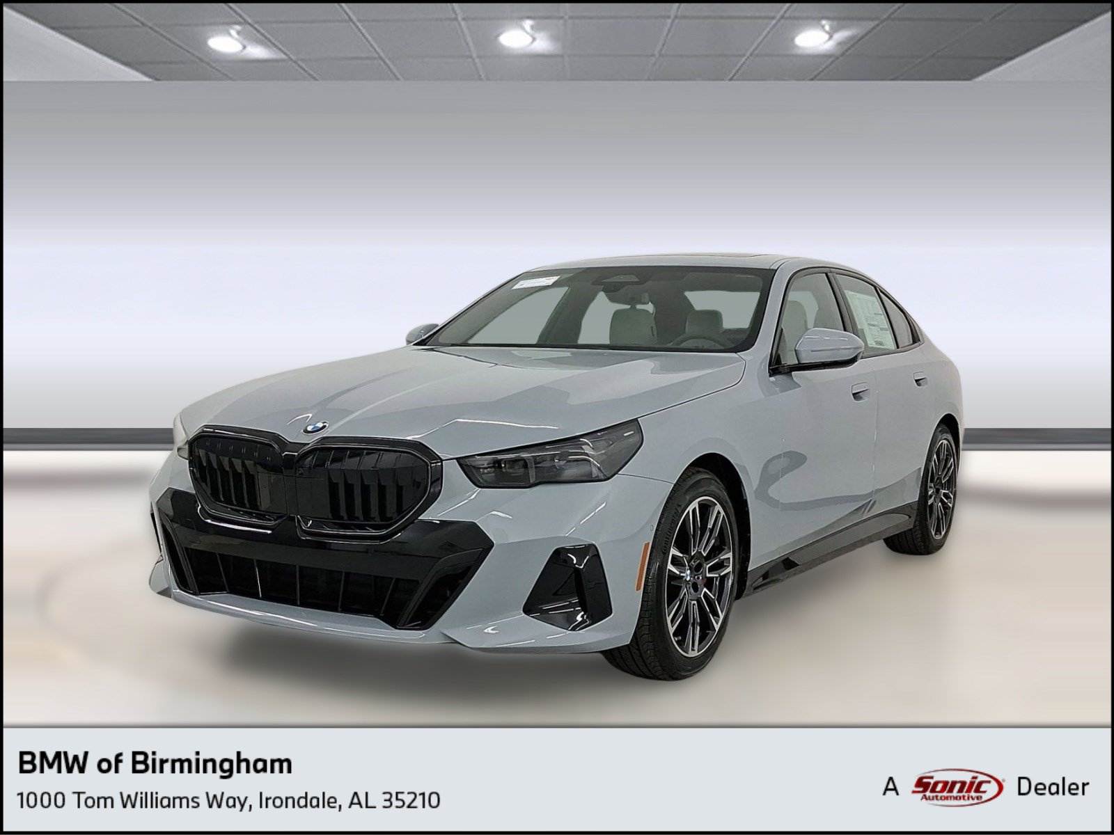 New 2026 BMW 530i w/ M Sport Package RWD image 1