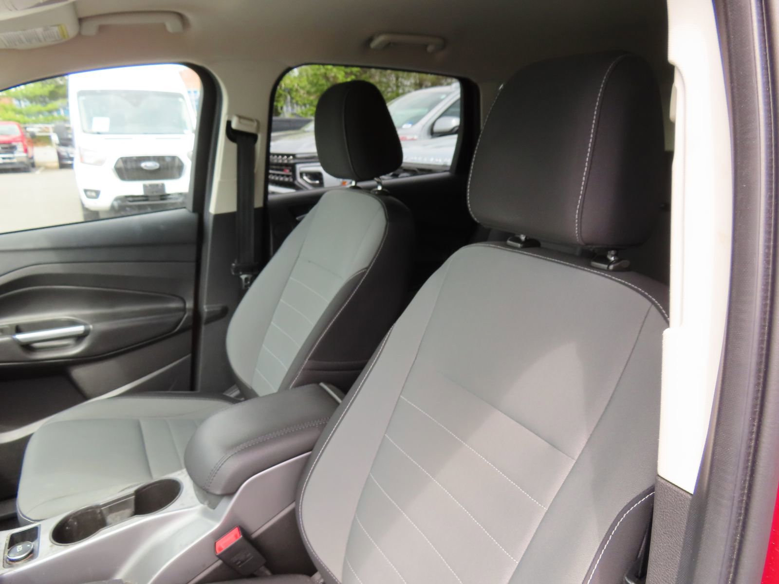 Used 2016 Ford Escape SE w/ Equipment Group 201A image 22