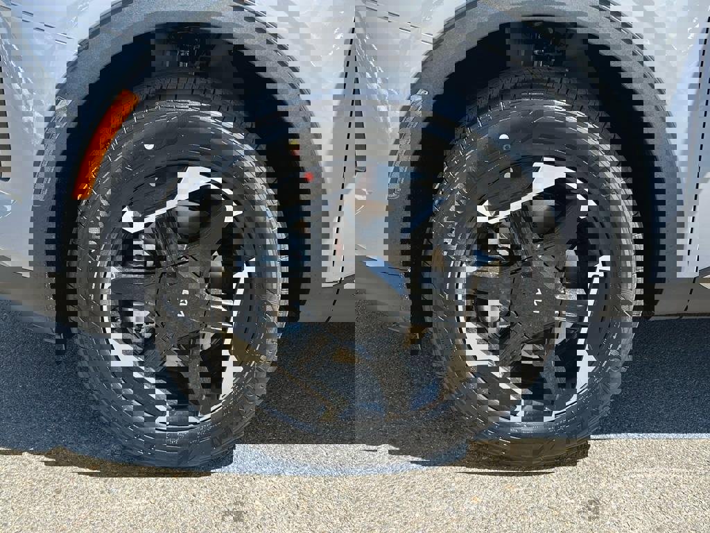 New 2026 Kia Sportage S image 9