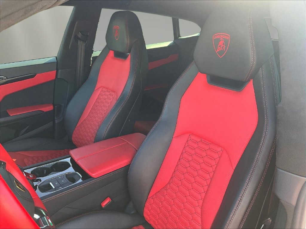 Used 2022 Lamborghini Urus AWD/4WD image 20
