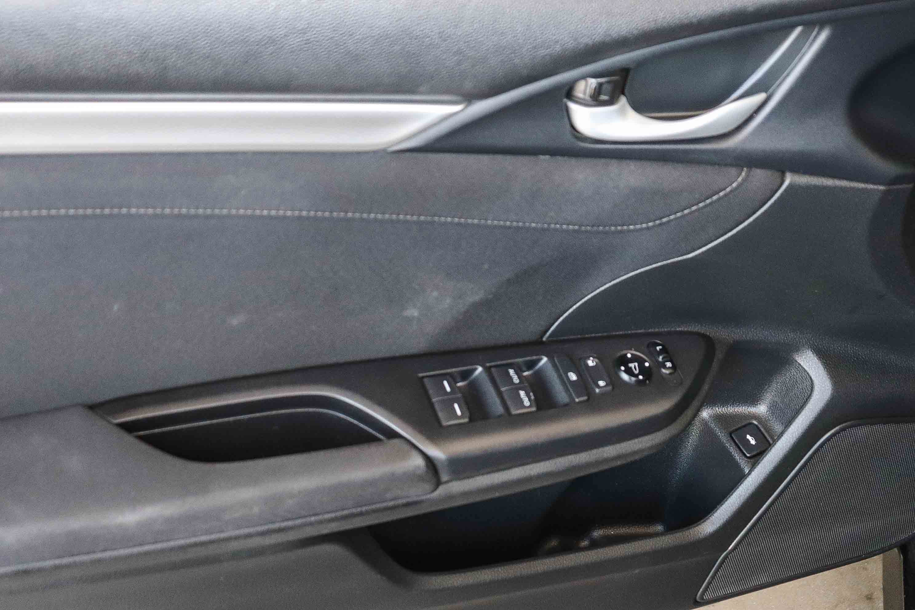 Certified 2017 Honda Civic EX image 25