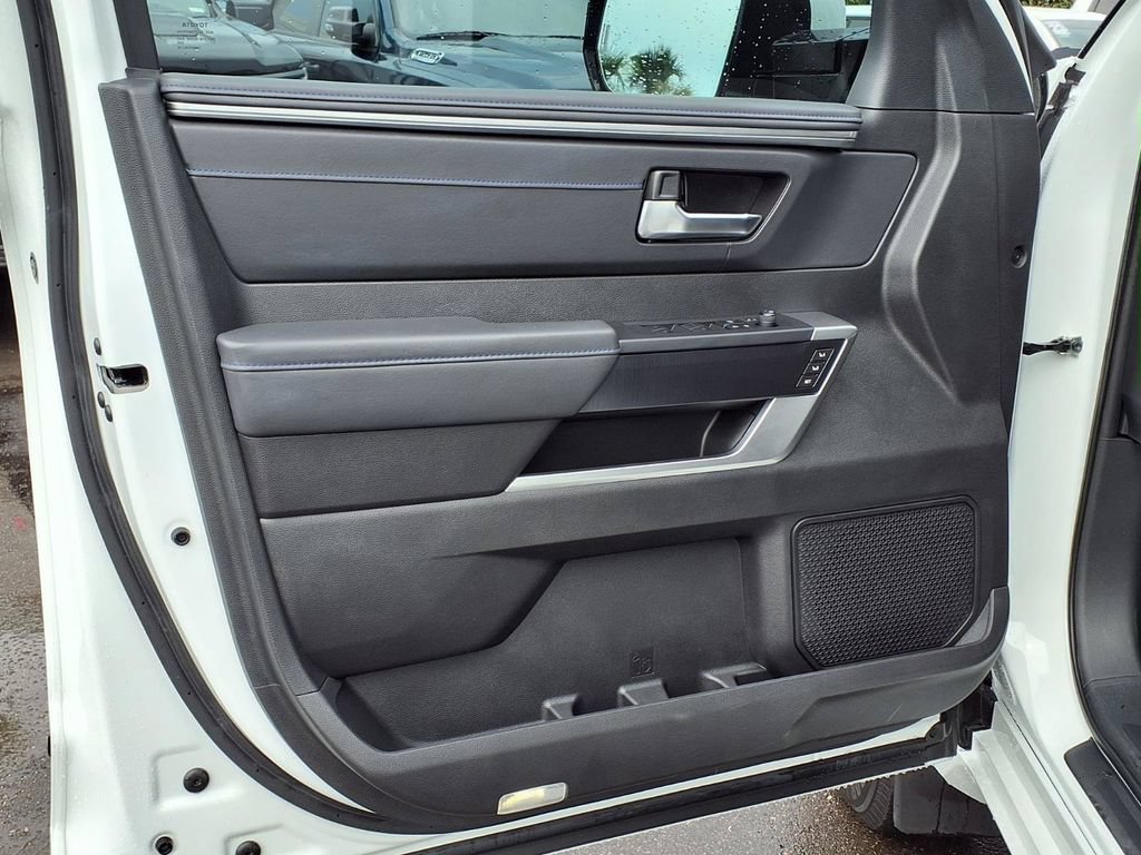 Used 2024 Toyota Tundra Platinum AWD/4WD image 27