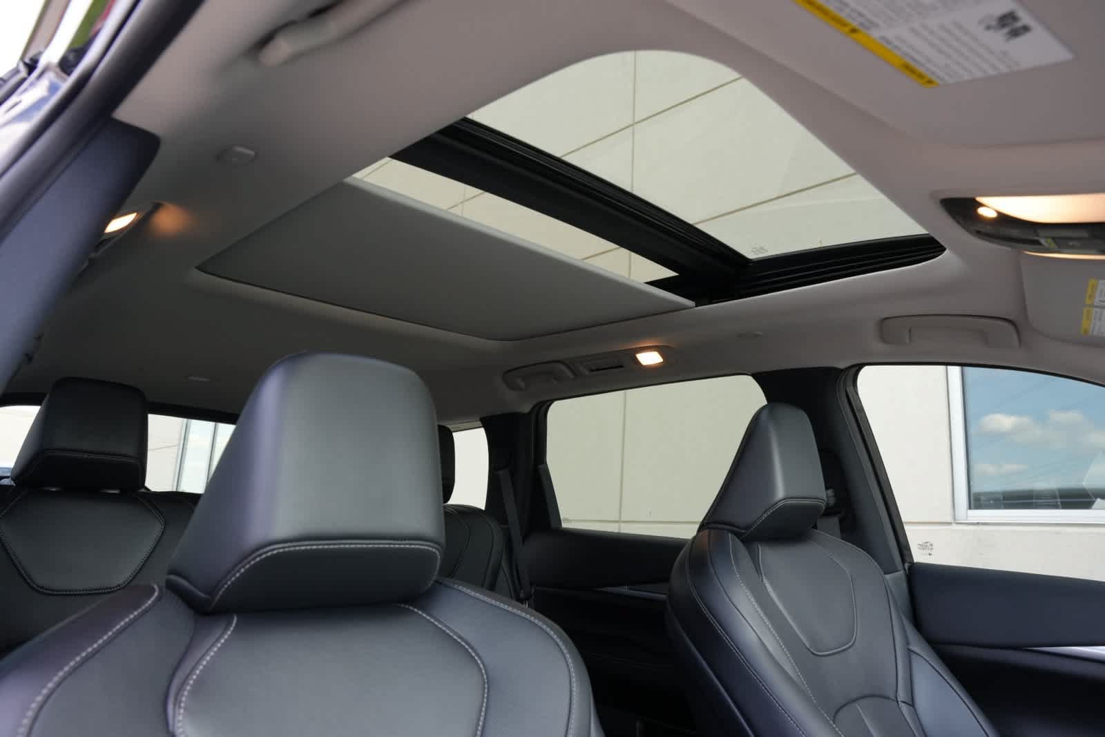 Used 2027 INFINITI QX60 Luxe w/ Cargo Package FWD image 24