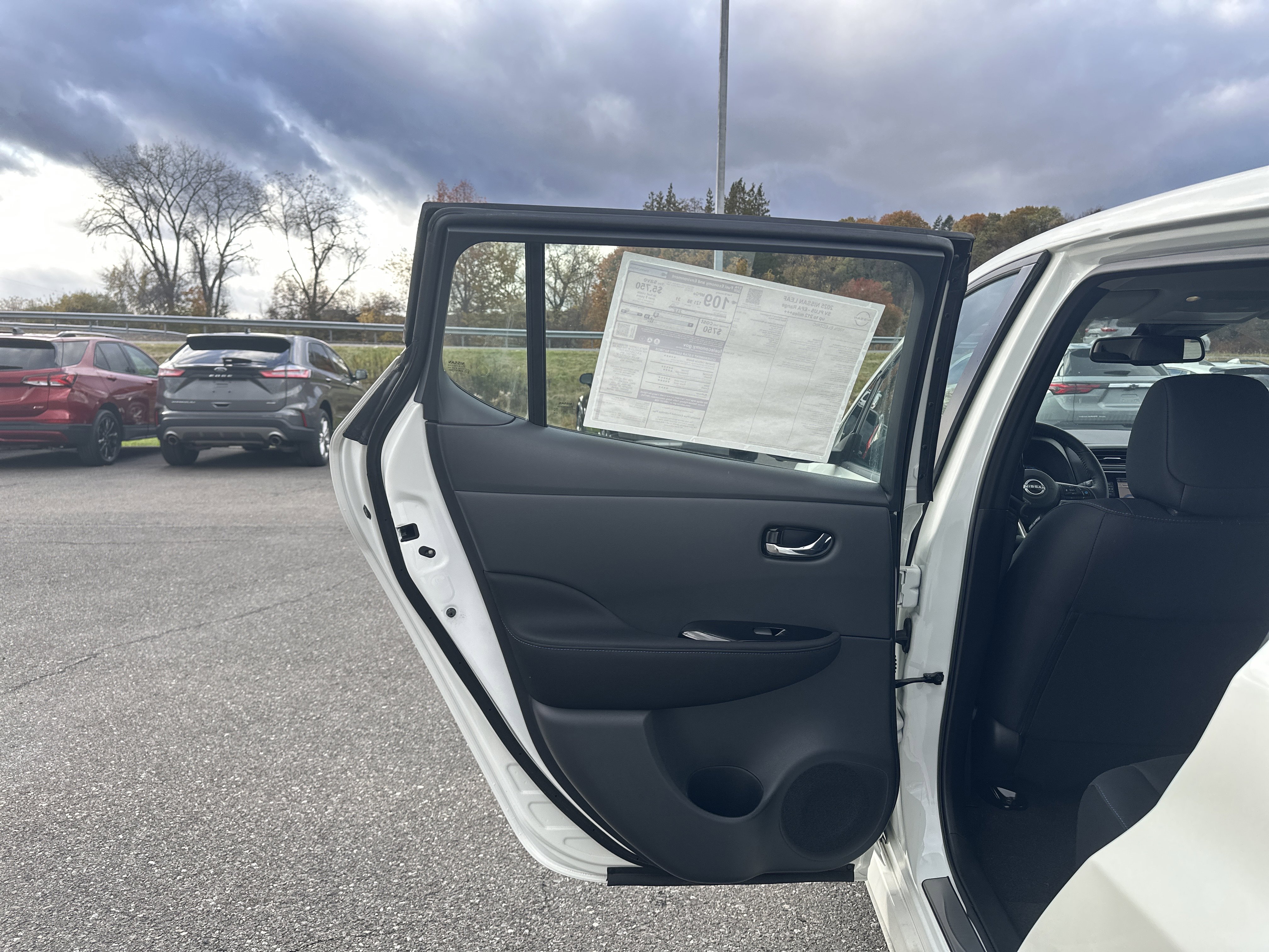 New 2025 Nissan Leaf SV Plus image 28