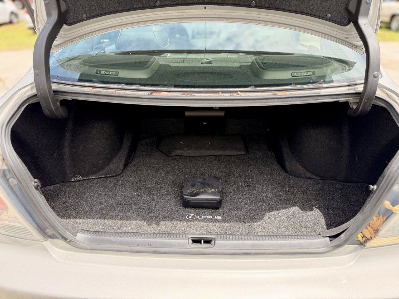 Used 2003 Lexus IS 300 w/ Power & Leather Pkg RWD image 14
