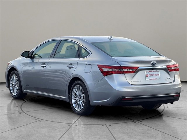 Used 2018 Toyota Avalon Limited image 4