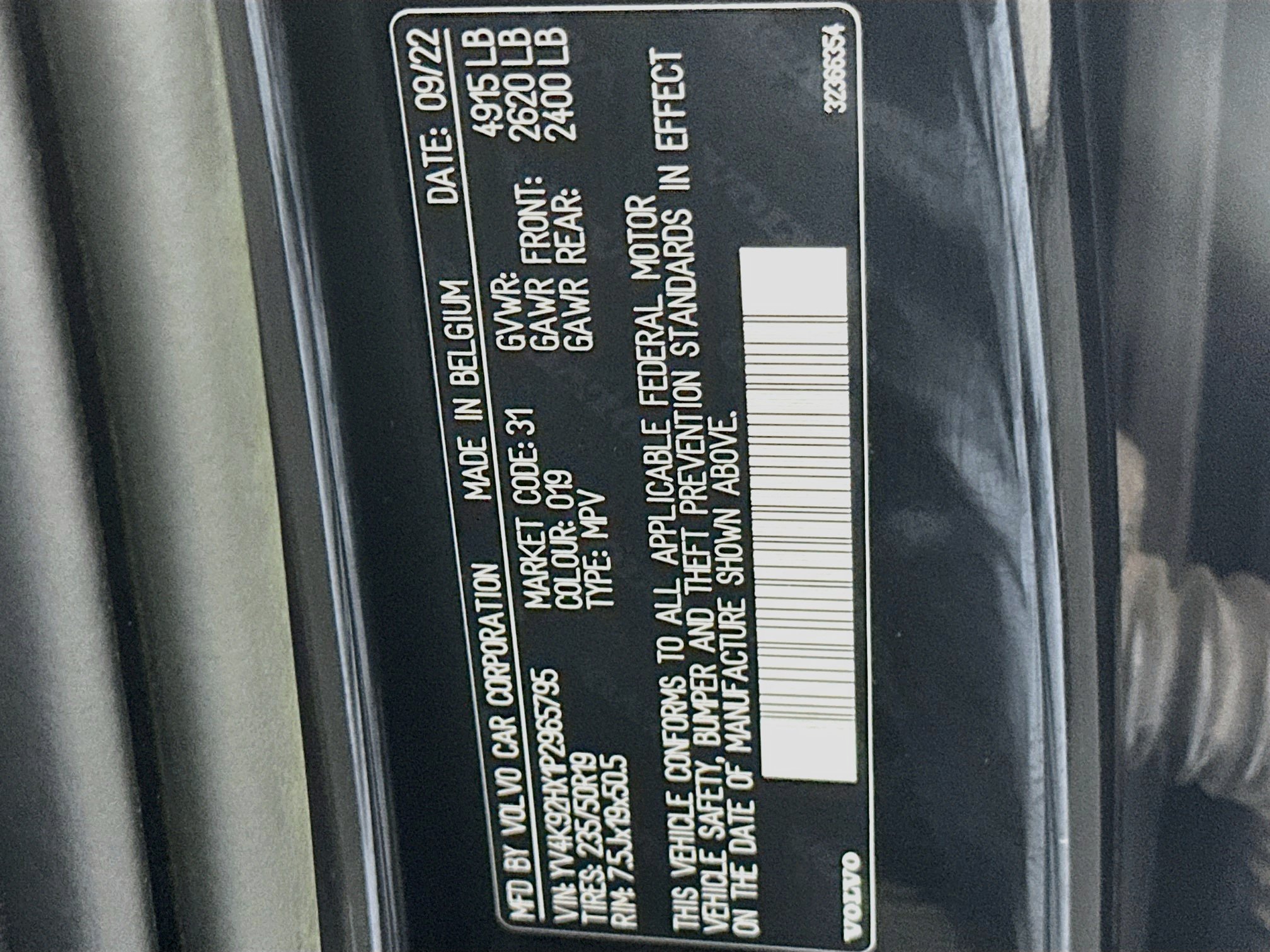 Used 2023 Volvo XC40 B4 Ultimate FWD image 12