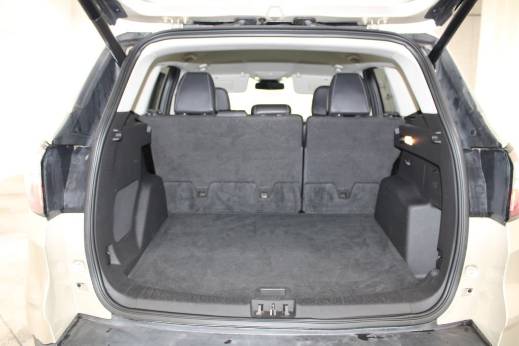 Used 2018 Ford Escape Titanium w/ Ford Safe & Smart Package FWD image 25