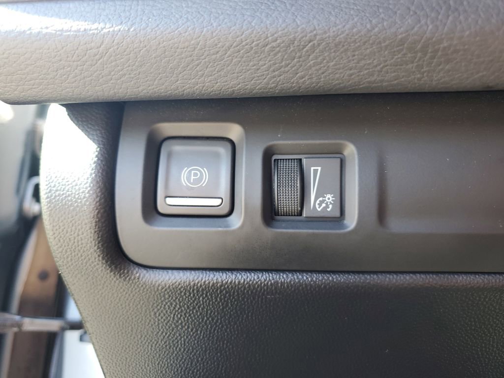 Used 2024 Cadillac XT4 Premium Luxury image 23