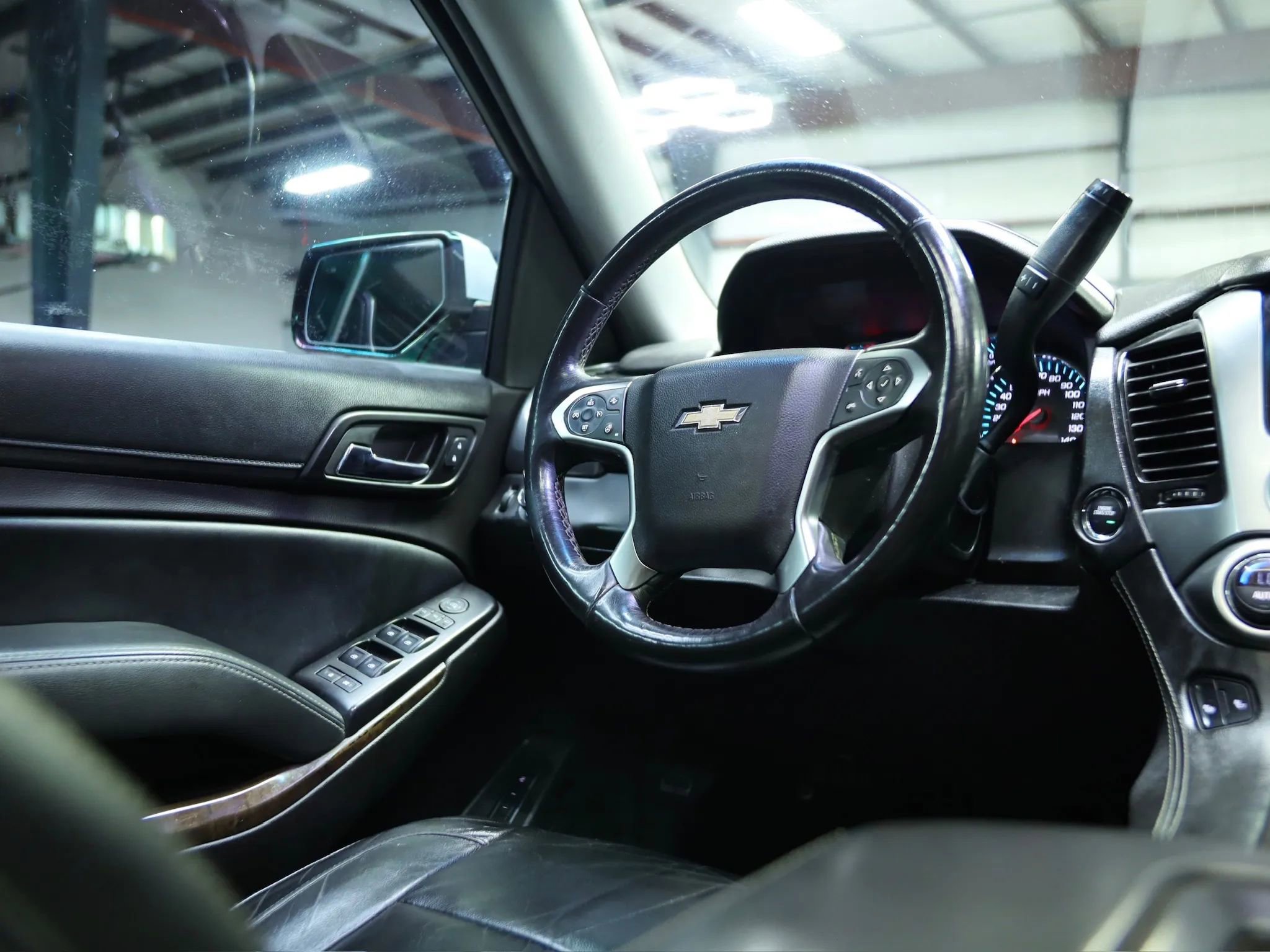 Used 2016 Chevrolet Suburban LT image 34