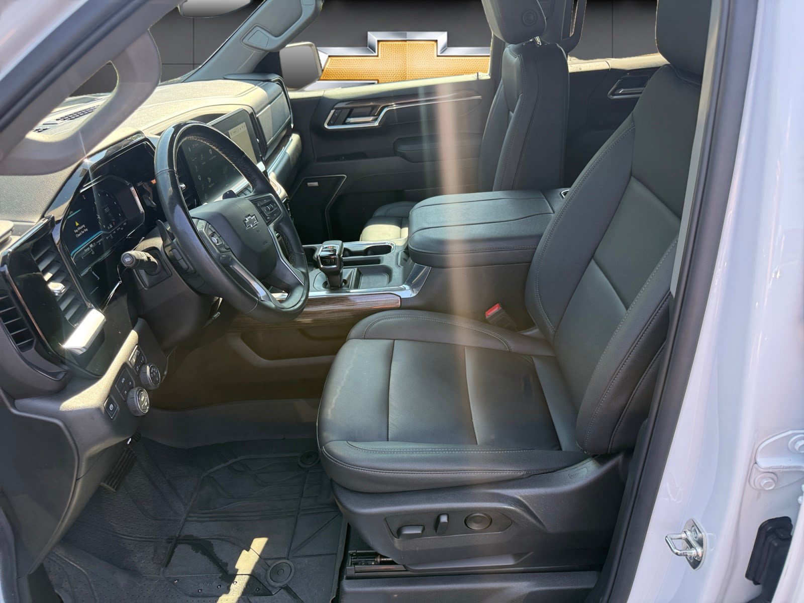 Used 2025 Chevrolet Silverado 1500 RST w/ RST All Star Premium Package AWD/4WD image 11